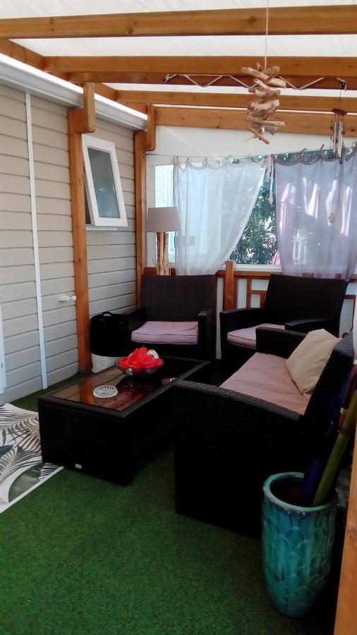 Camping Le Montourey Azur 78 Fréjus Exterior foto